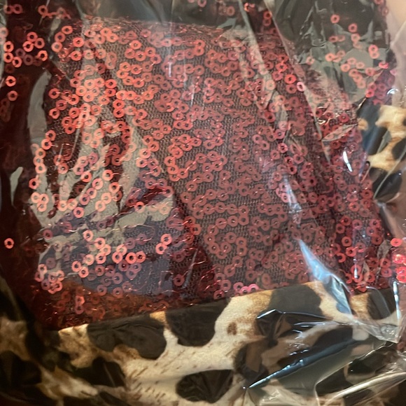 Leopard and Sequin Long Sleeve Top - Picture 3 of 4